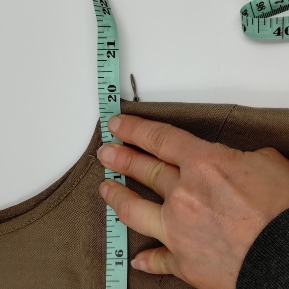 Tahari Arthur S. Levine Beige Shift Dress with Embellishments Size 10 - Picture 10 of 15